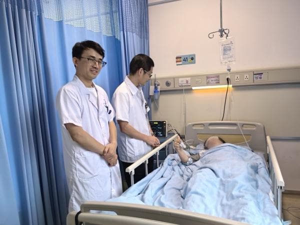 孕期遭遇尿路结石怎么办？医生建议这样做…