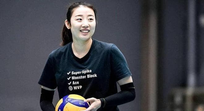 中国女排姚迪开启人生新篇章：从赛场到校园的华丽转身