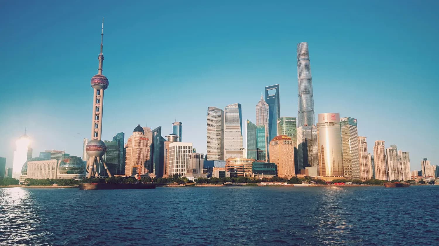 宁波经济增速领跑全国：工业外贸双轮驱动