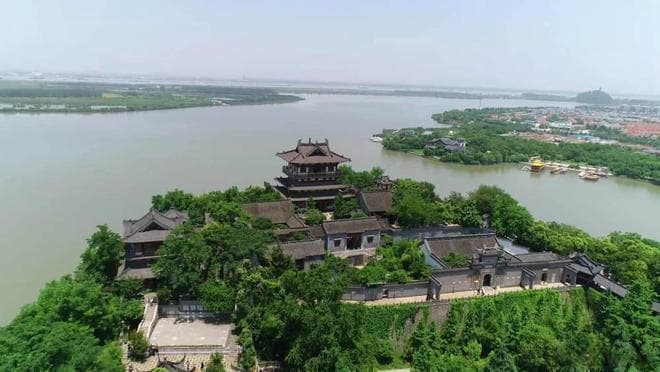 北固山：三国遗迹与文化瑰宝