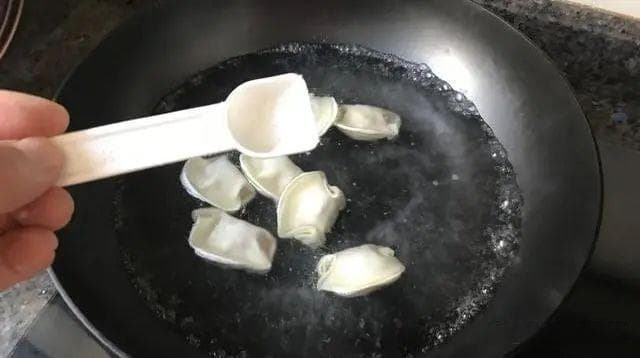 盐水煮饺子更筋道，桂皮水烫虾更鲜美：8个实用生活技巧