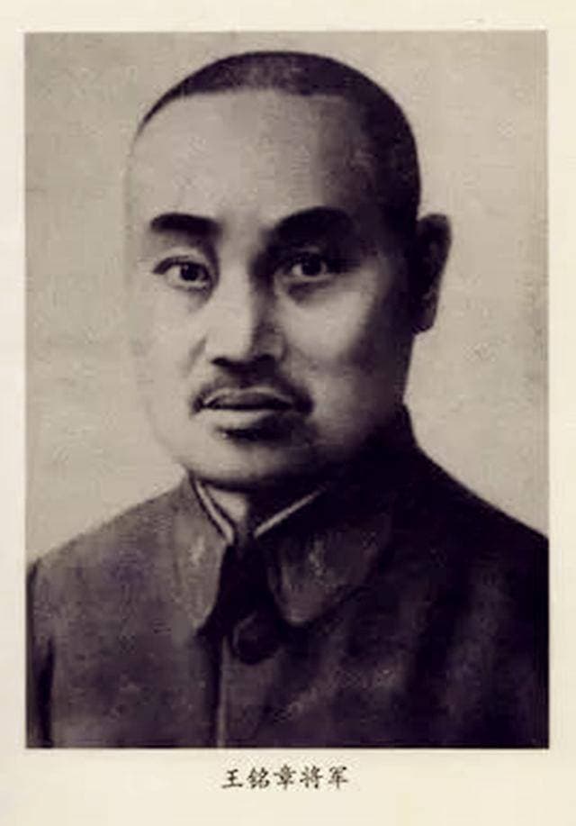 一寸山河一寸血，王铭章率部死守藤县七天，城破与日军同归于尽