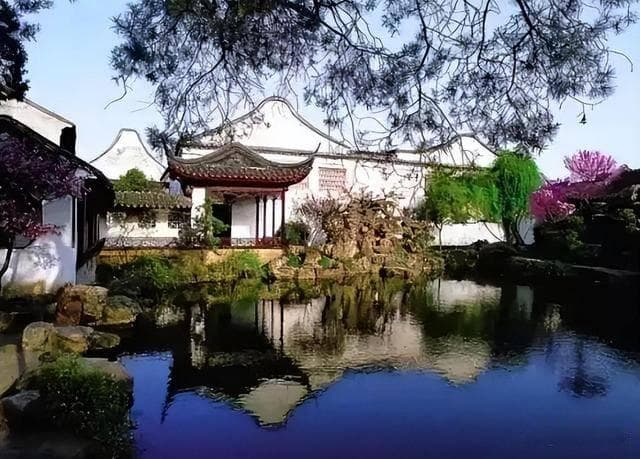 为何古人盖的房屋，上至宫殿下至民宅，布局都是坐北朝南？