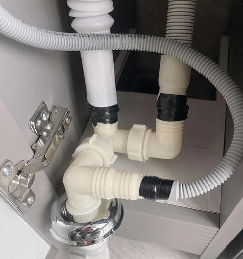 解决洗衣机进水口堵塞的方法（维修师傅的忠告和自行处理的技巧）