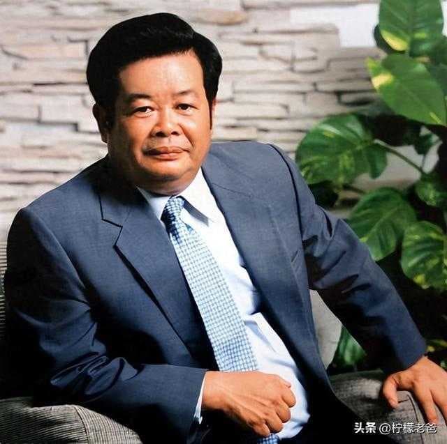 DeepSeek解析：中国10位最成功企业家，谁才是商业传奇？