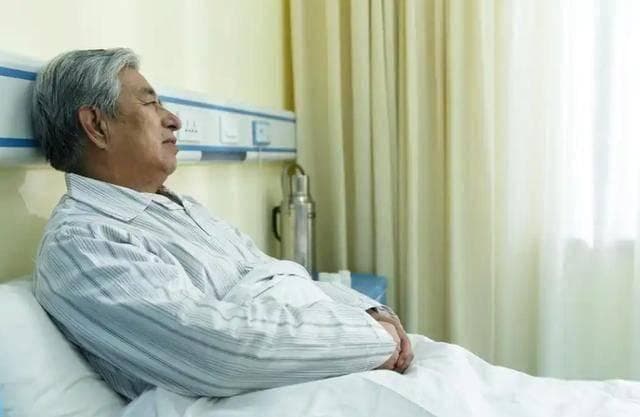 六十岁后，不想身体垮，这4个运动要多做