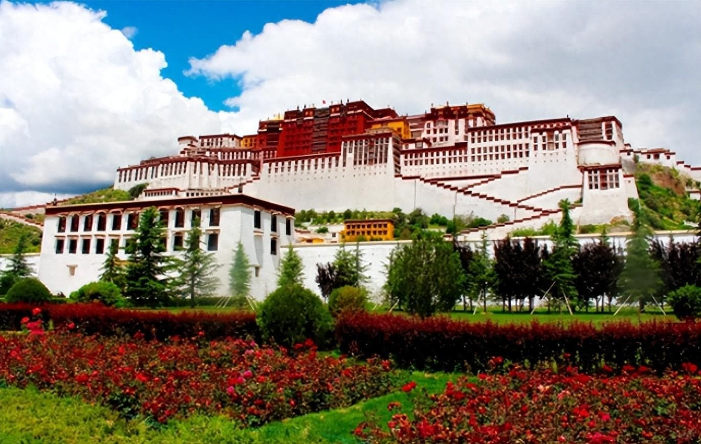 中国十大旅游胜地：从雪域高原到热带海滨，总有一处让你心驰神往
