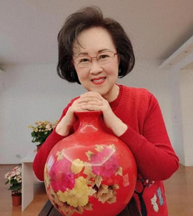 琼瑶自杀后，巨额遗产怎么分？