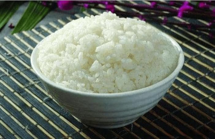 新年剩下很多食物，别总是热热再吃，这5种食物不能“二次加热”，别拿健康开玩笑！