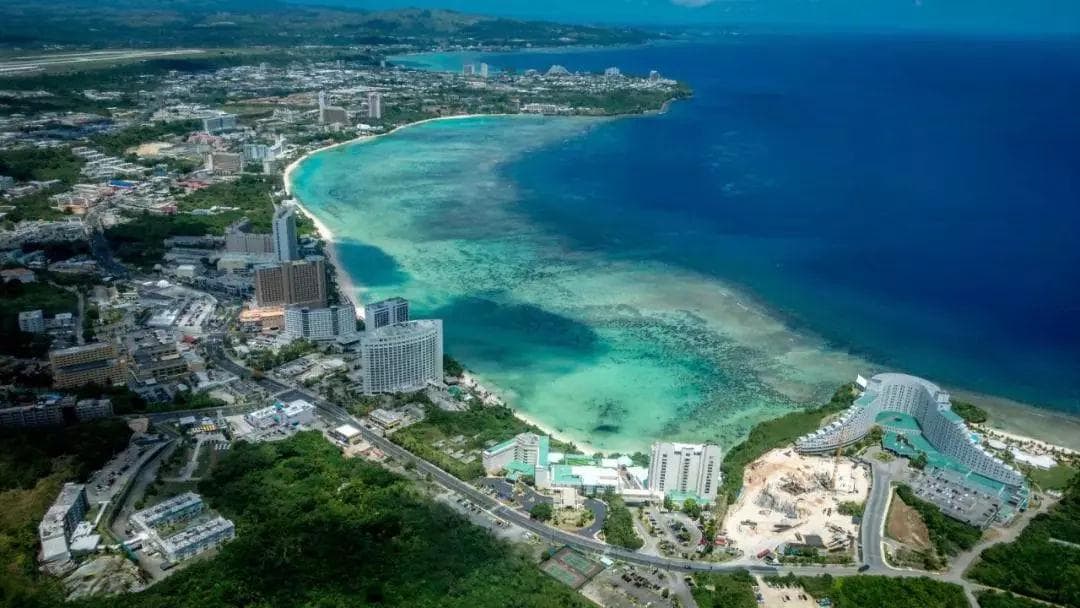 关岛地理位置与旅游指南：美国海外属地的热带天堂