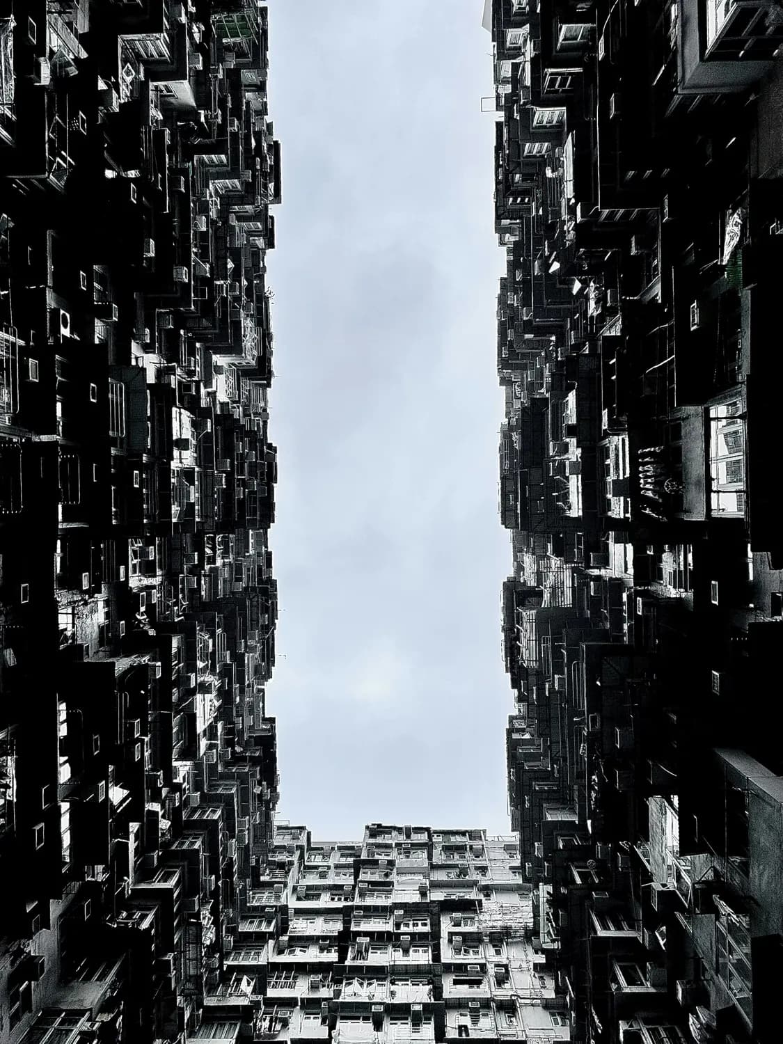 《围城》再登畅销榜，钱钟书的魅力何在？