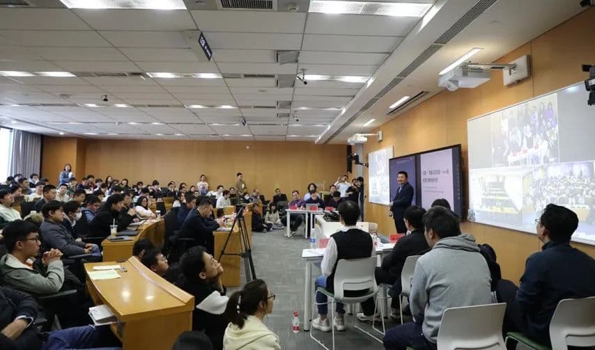 人大思辨会：Sora到底懂不懂物理世界？纯数据驱动能否实现AGI？