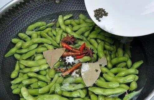 水煮毛豆制作详解：从选材到搭配的完整指南