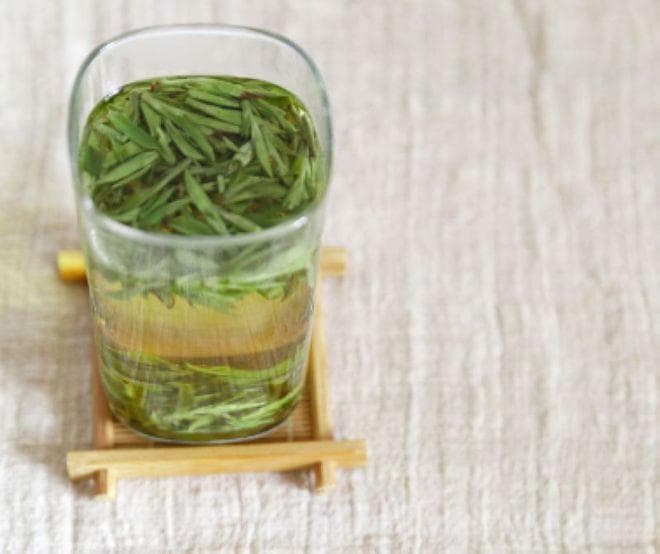 泡龙井茶的最佳水温：80℃~85℃