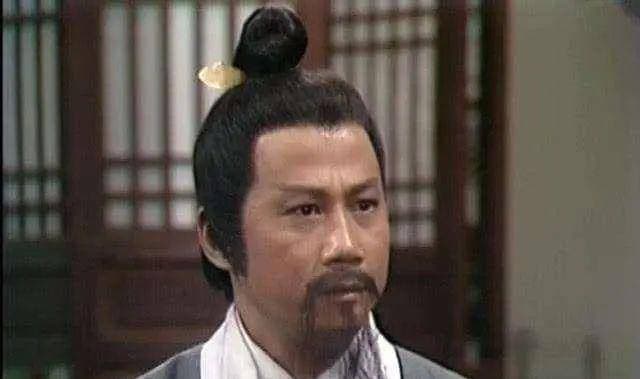 丘和邱有什么不同？一个发音，为什么会有两种姓氏？