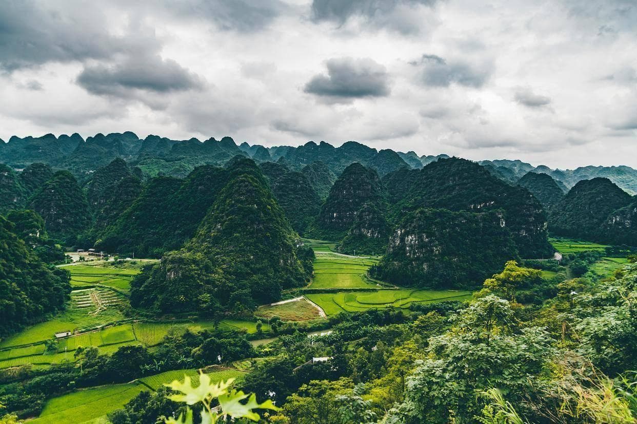贵州万峰林最佳旅游时间：四季美景各具特色