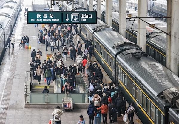 2025年春运落幕，大量游客跟着春晚游江城 70万人春节经武汉站来汉逛吃