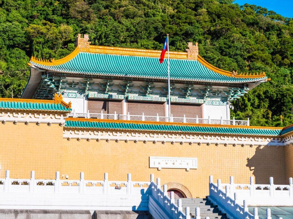 深度文化之旅：揭开台湾十大旅游景点背后的故事