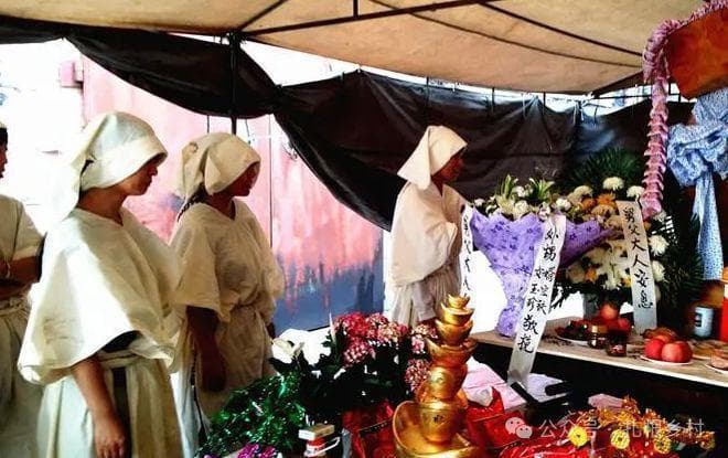 老人去世后，为什么要“守灵”？该由哪些人来守？年轻人要了解