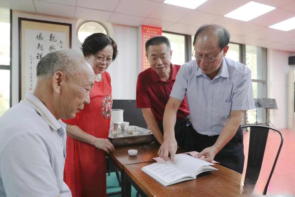 安溪一退休医生守护传承濒危艺术口语——闽南“蜂话”