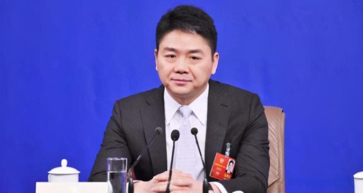 从草根到巨头：刘强东的商业传奇与未来展望