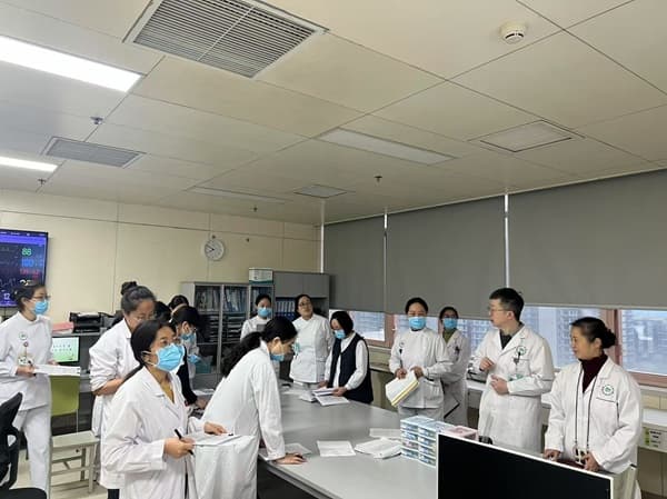 医保部走进重症医学科 开展医保智能软件专题培训