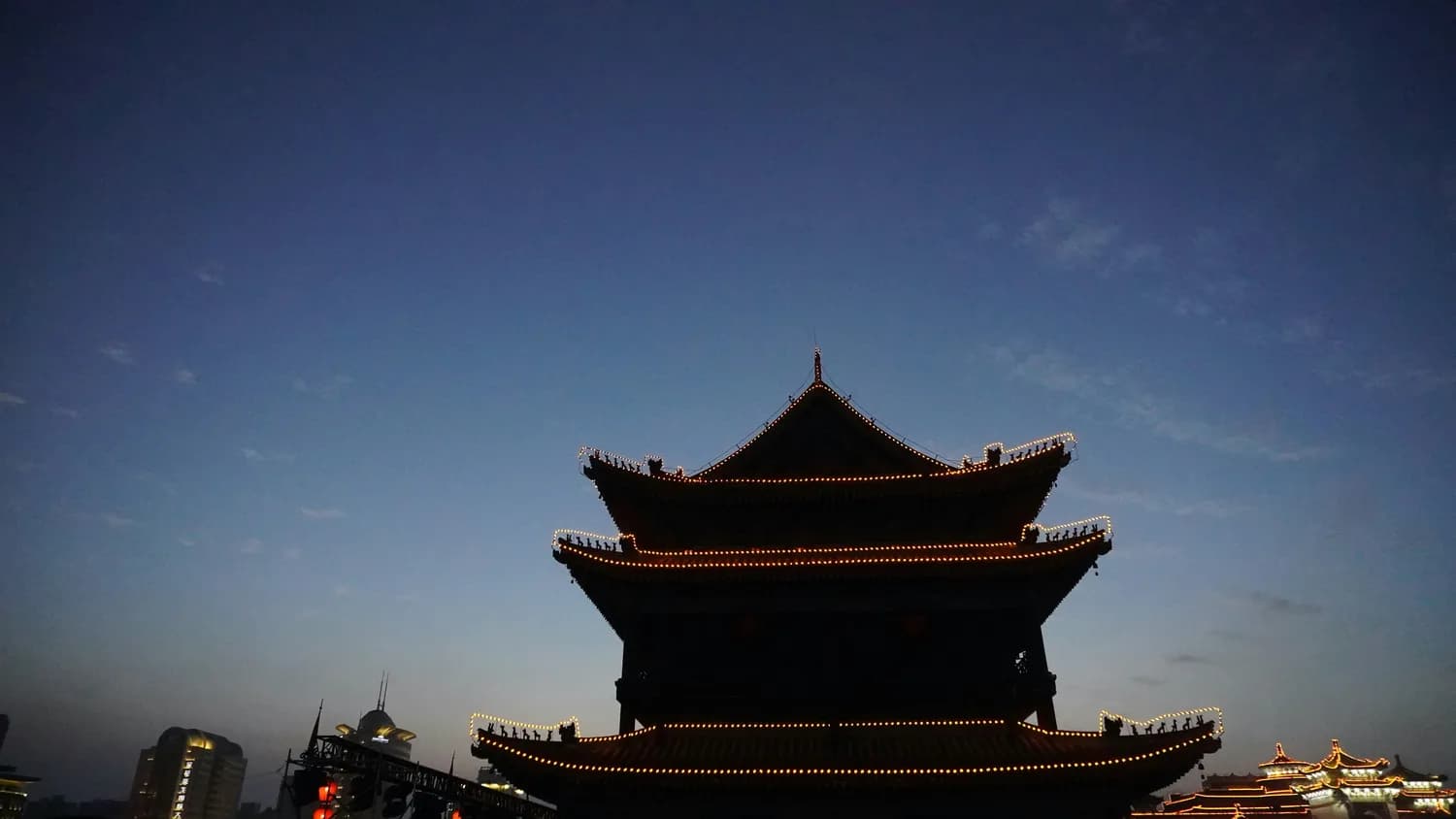 滕王阁十二时辰打卡攻略：穿越千年的文化盛宴