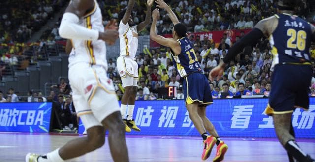 盘点CBA第一阶段：山西队成最大黑马，伤病潮来袭影响大
