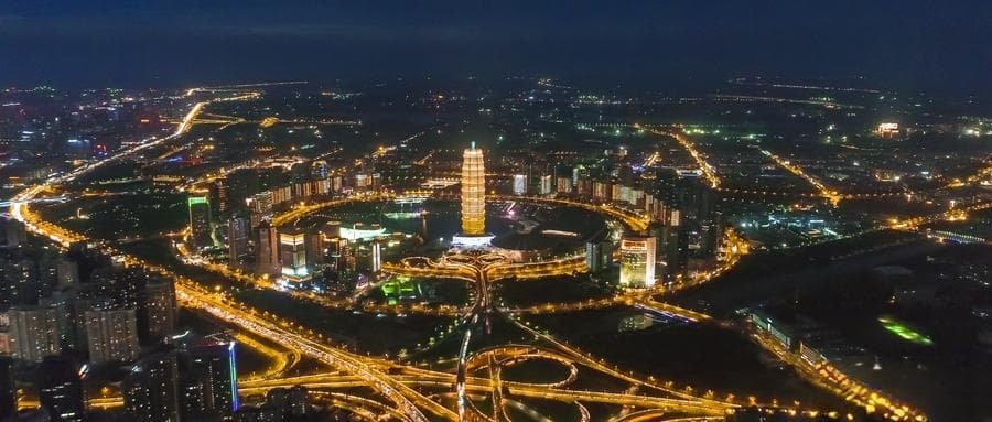 城市24小时 | 紧追武汉，郑州争夺中部人口第一城？