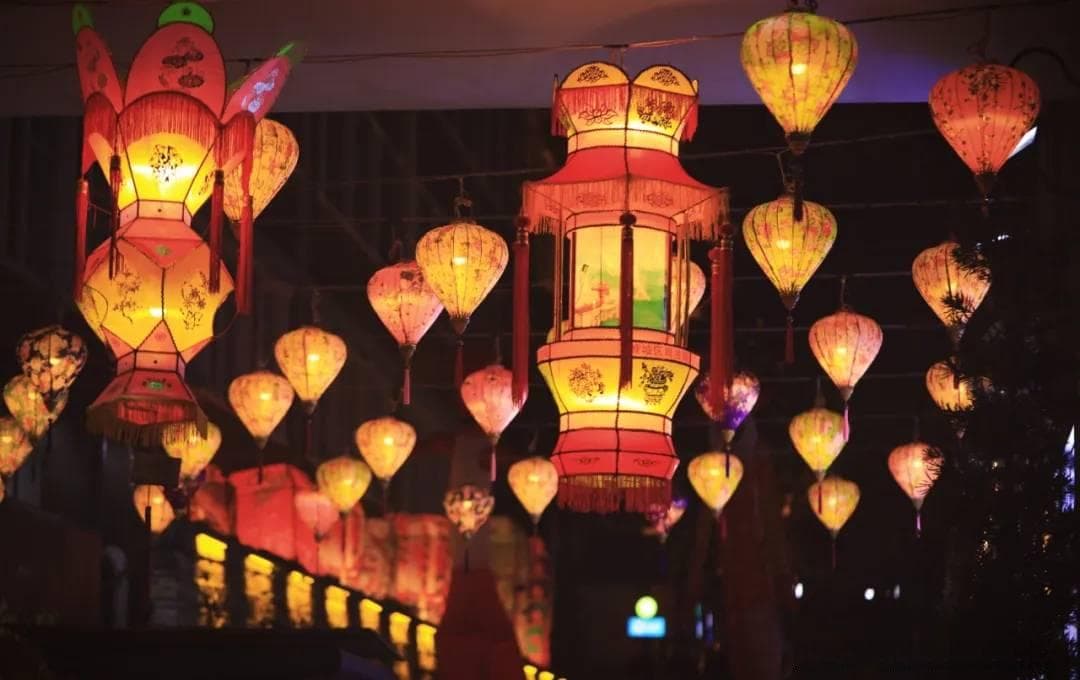 元宵节吃汤圆，汤圆用英语怎么说？Tangyuan吗......