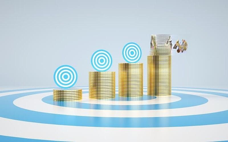 100万元闲钱买基金，定投和一次性买入，哪个收益更好？