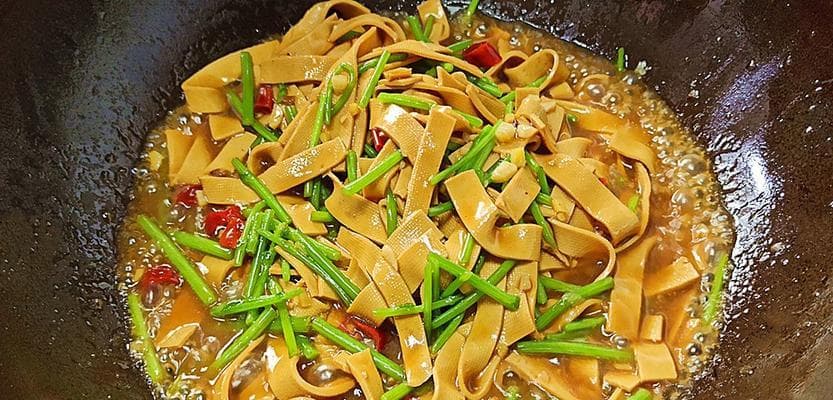 茼蒿豆腐的做法（营养美味，轻松自制）
