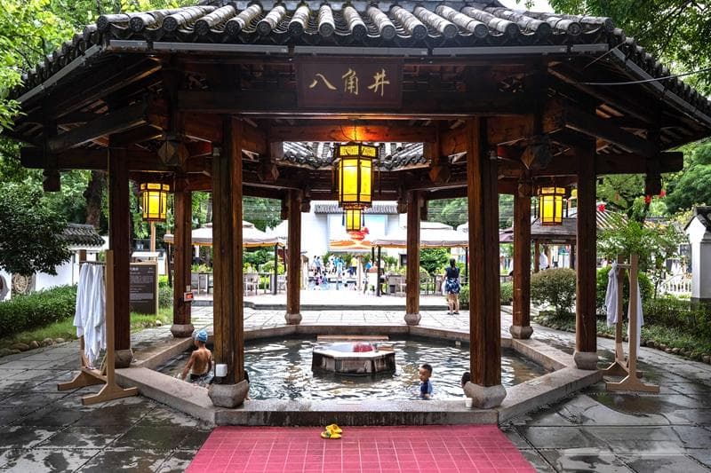 福州11条温泉旅游线路全攻略：从百年老澡堂到五星度假村