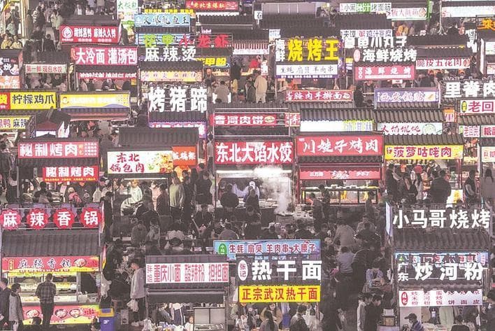 石家庄正定小商品夜市：“泼天流量”背后有啥“真功夫”
