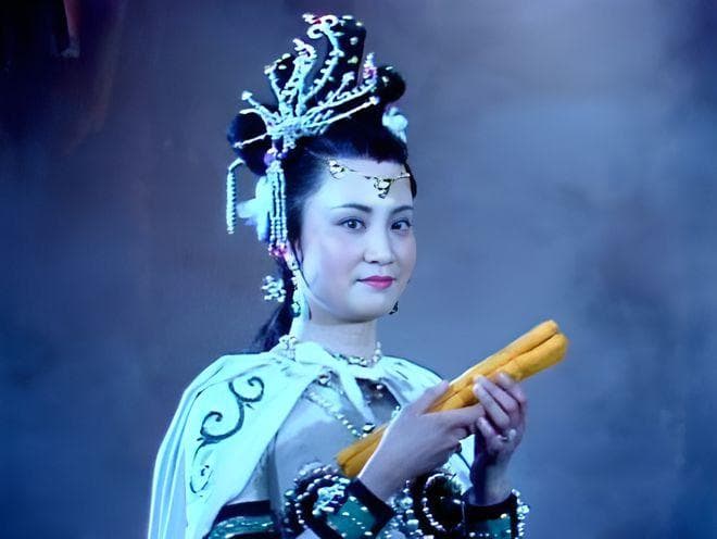 白骨精的前世之谜：从白虎精到明皇太子