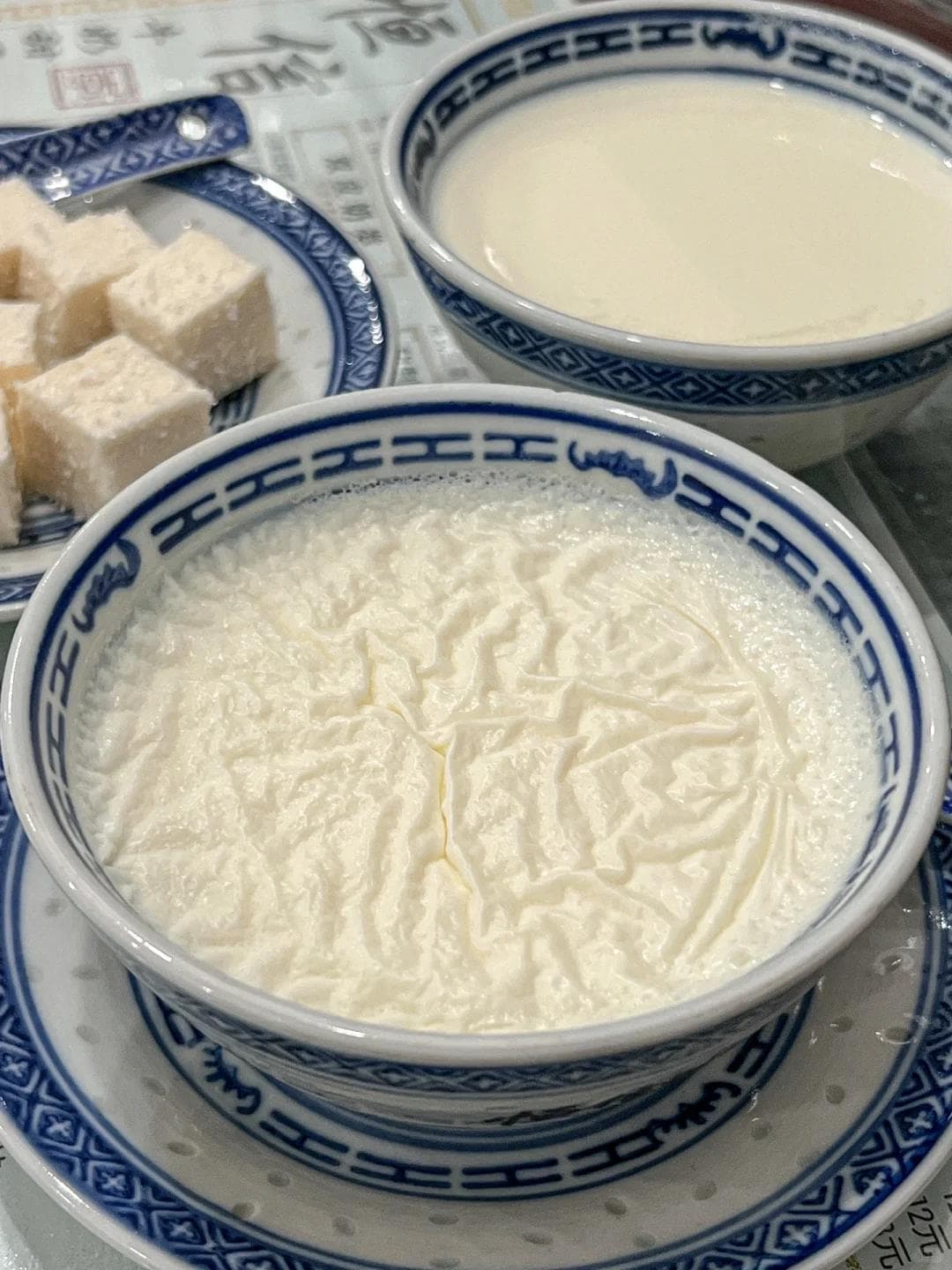 白如凝脂的广式甜品：双皮奶