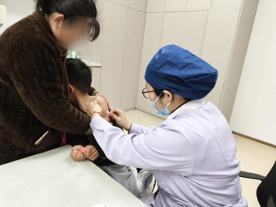 别忘了检查孩子乙肝抗体！补种疫苗筑牢健康防线