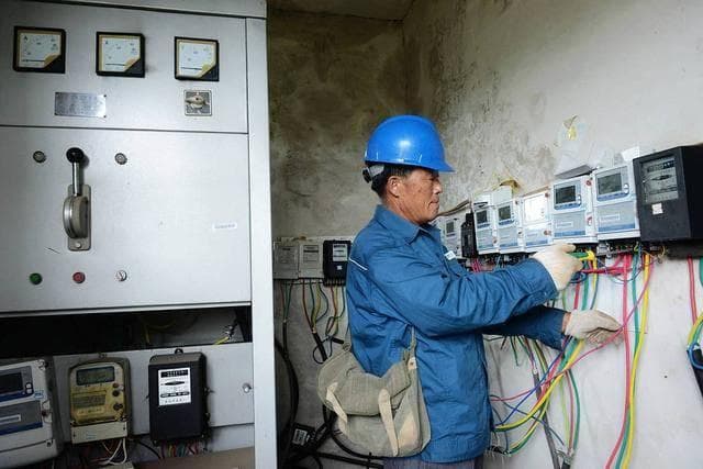 2024年职业资格电工证考试内容详解：理论与实操全攻略