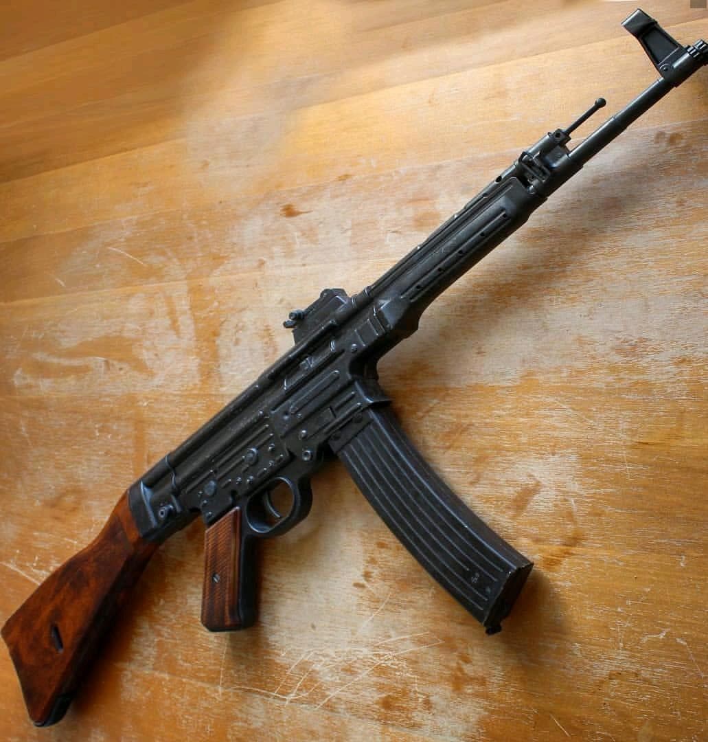 军事革命的先驱：二战德军STG-44突击步枪详解