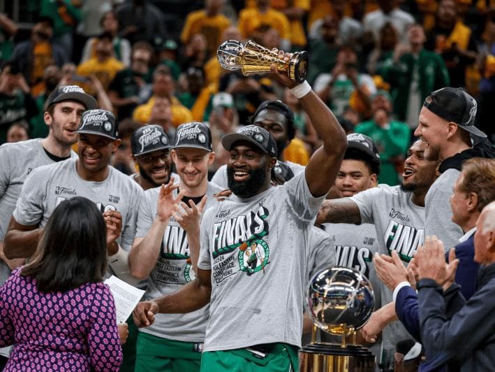 12次对阵湖人，盘点凯尔特人22次NBA总决赛！今年能夺冠吗？