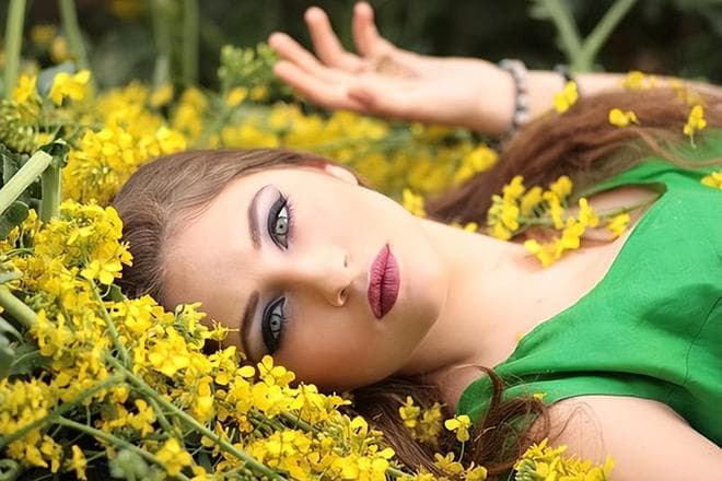 高情商女性的三个特质：情绪自控、同理心强、韧性十足