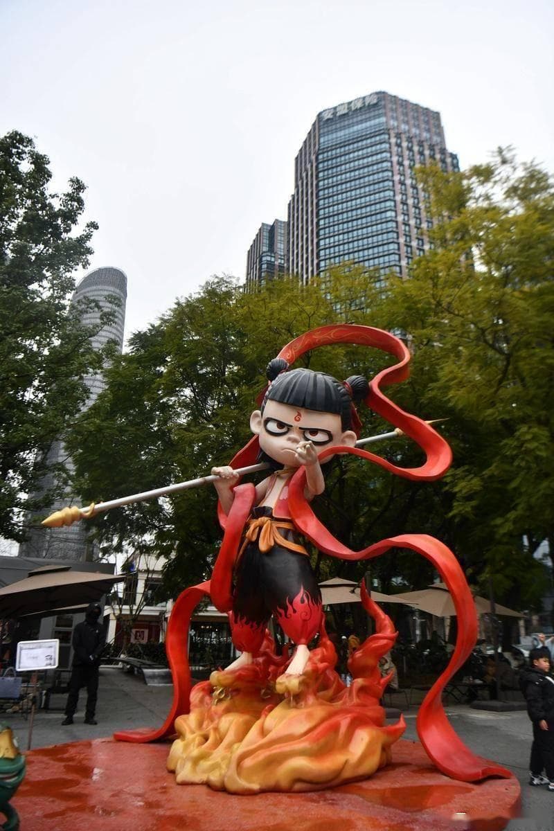 哪吒的名字源于佛教护法神 “那咤俱伐罗”，历史进化渊源