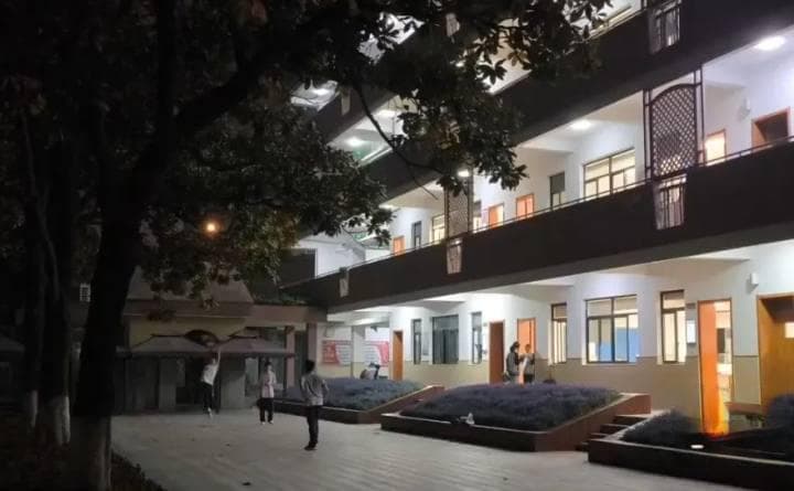 杭州老师怒斥：卷重高学生作息表有意思吗？