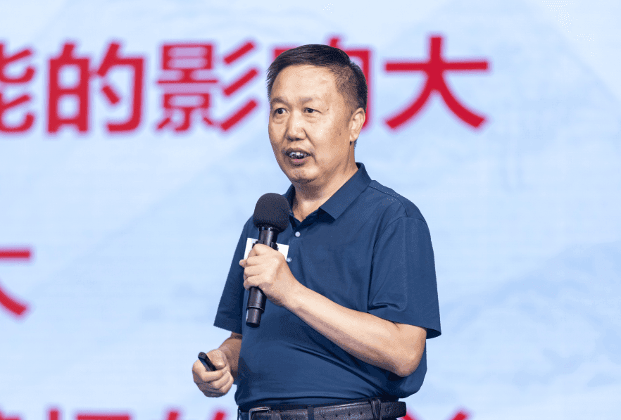 黄炎坤教授：分阶段精准管理是提升产蛋性能的核心策略！