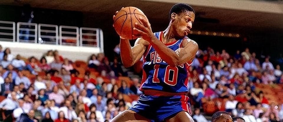 二轮秀逆袭！盘点NBA四大低顺位超巨，总冠军拿到手软
