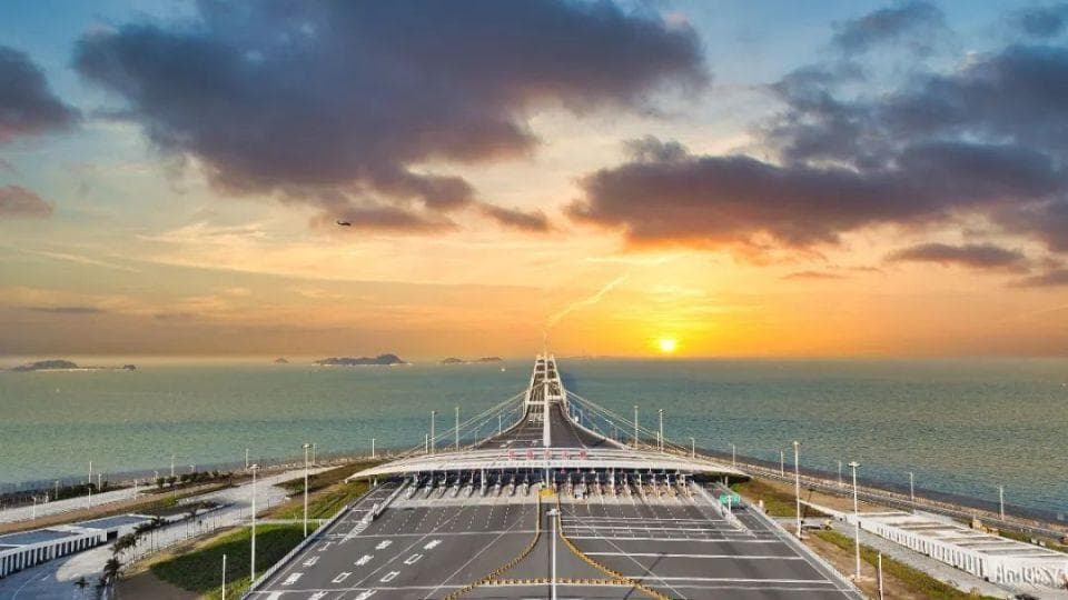 琼州跨海大桥，建不建？DeepSeek给出逆天方案！