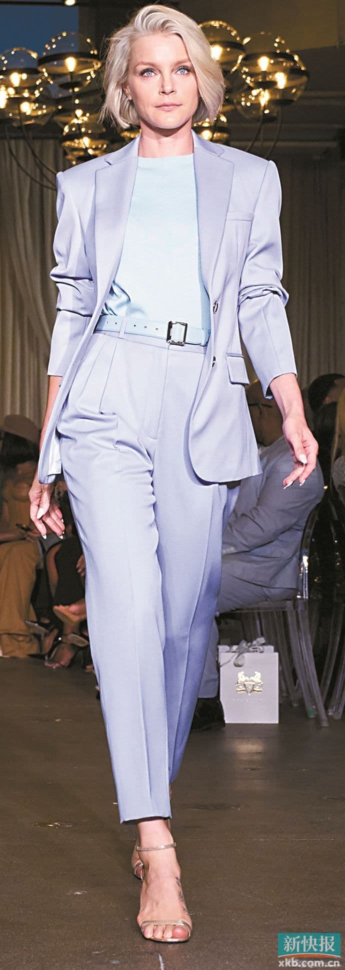 “权力套装”变柔和 更飒更美更有风格