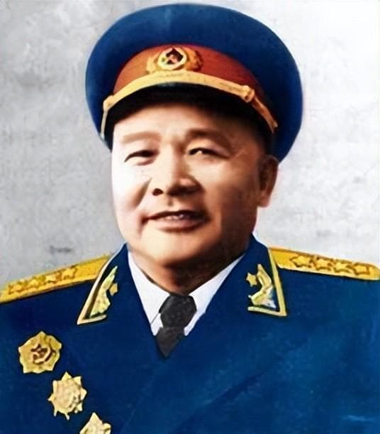 如何评价开国十大将？有人能为元帅，有人是猛将，有人是革命元老