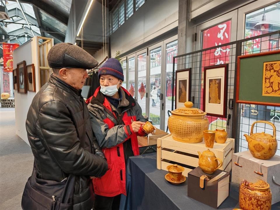 三地手艺人共聚武汉江岸咸安坊，非遗新春大集展现传统文化魅力