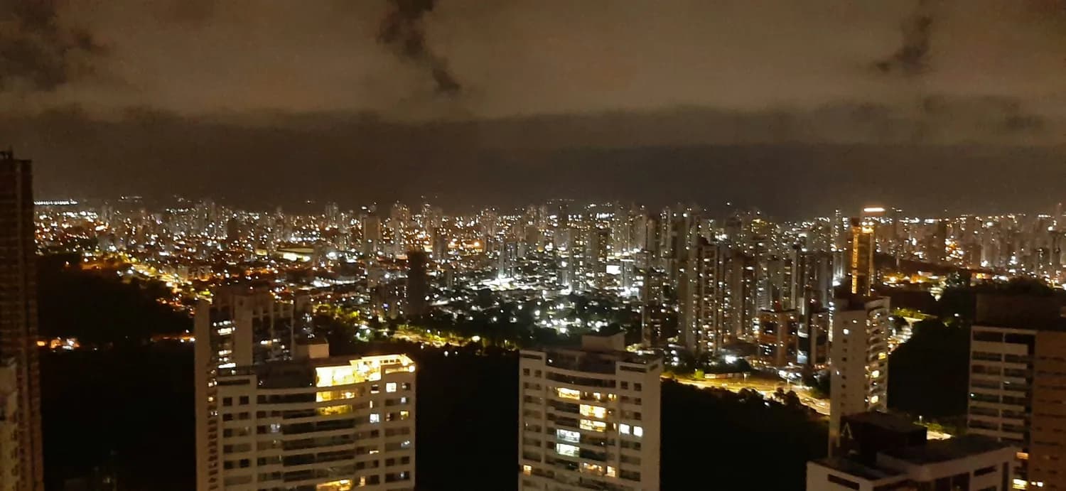 深圳高房价下的市民生活压力：现状、影响与应对